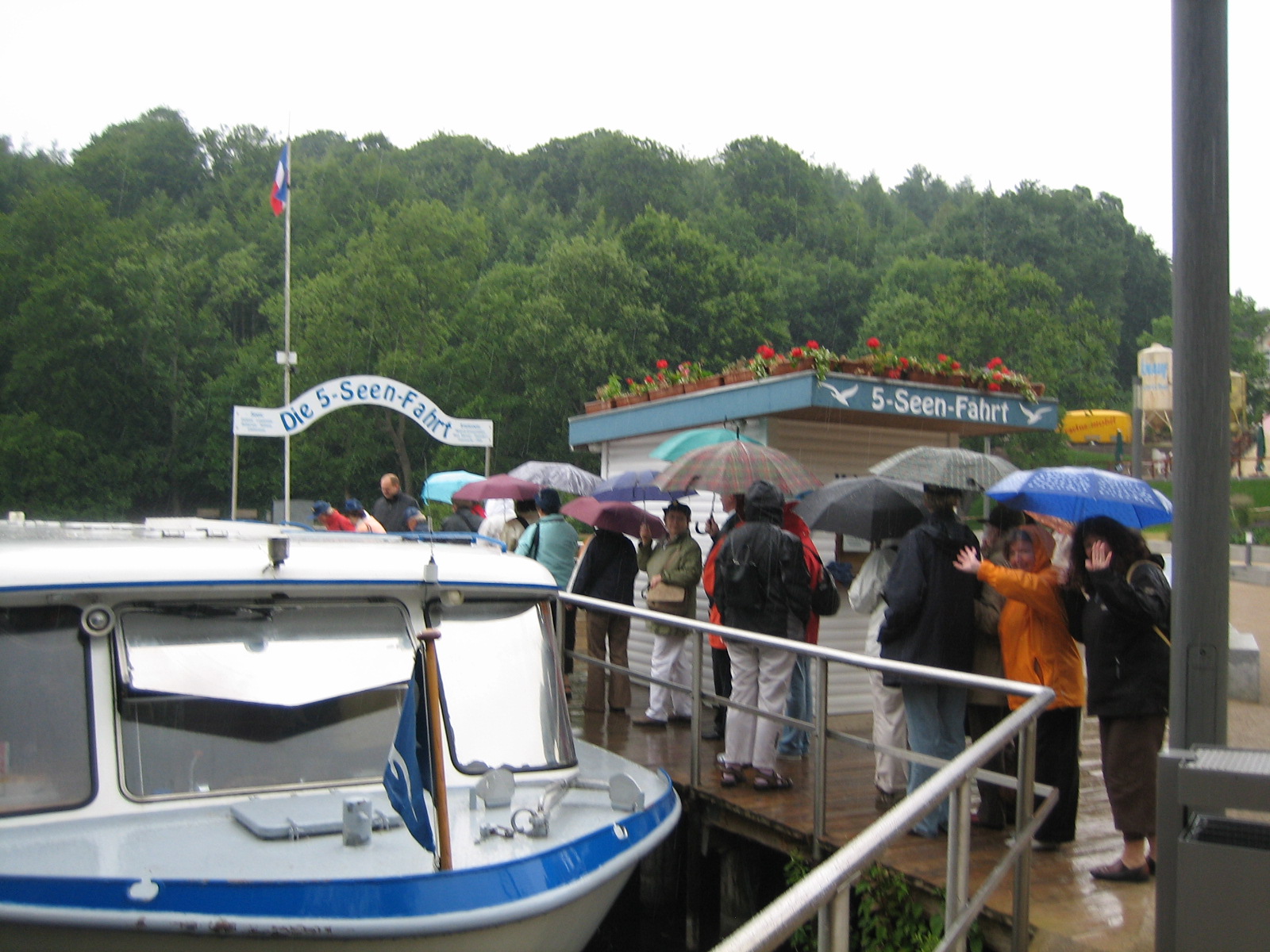Die 5 - Seen - Tour begann nur mit Regen...