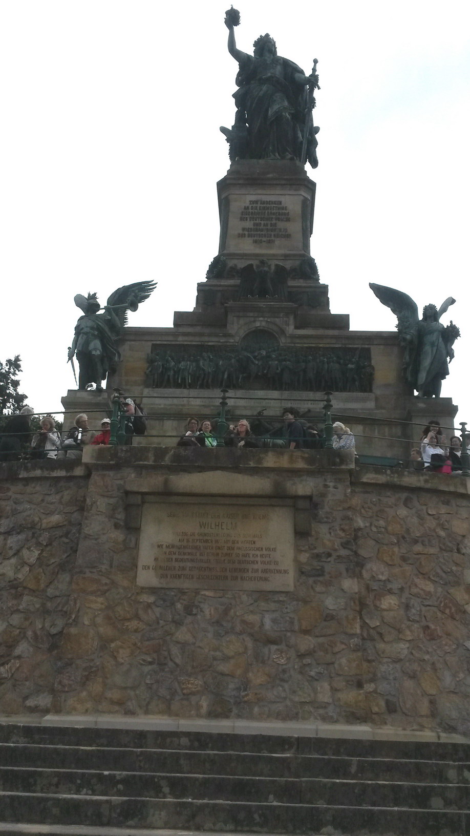 Die Wacht am Rhein-das Niederwalddenkmal mit der Germania Statue!